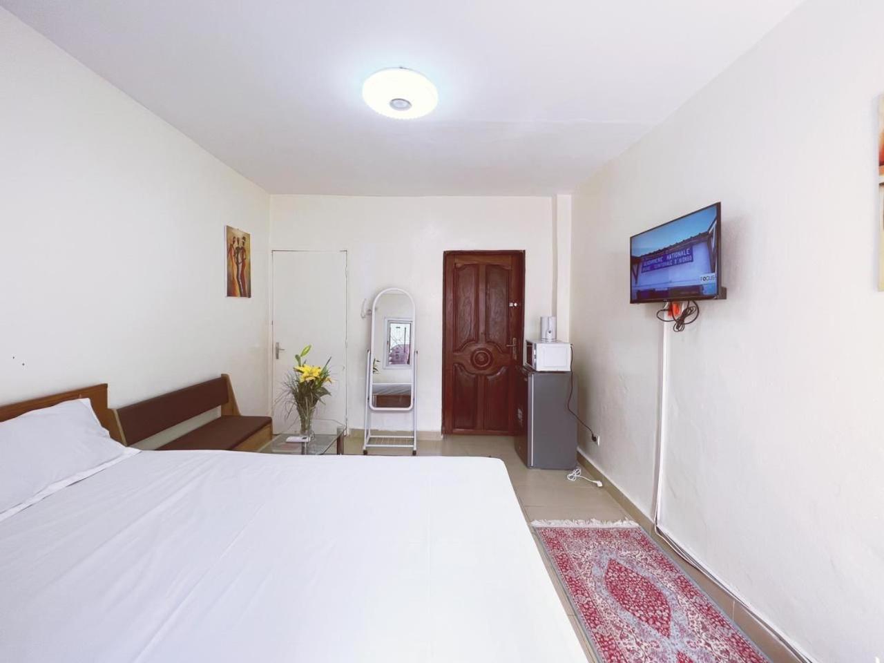 Residence Kane Diallo- Appartements Elegants Et Centraux A ダカール エクステリア 写真